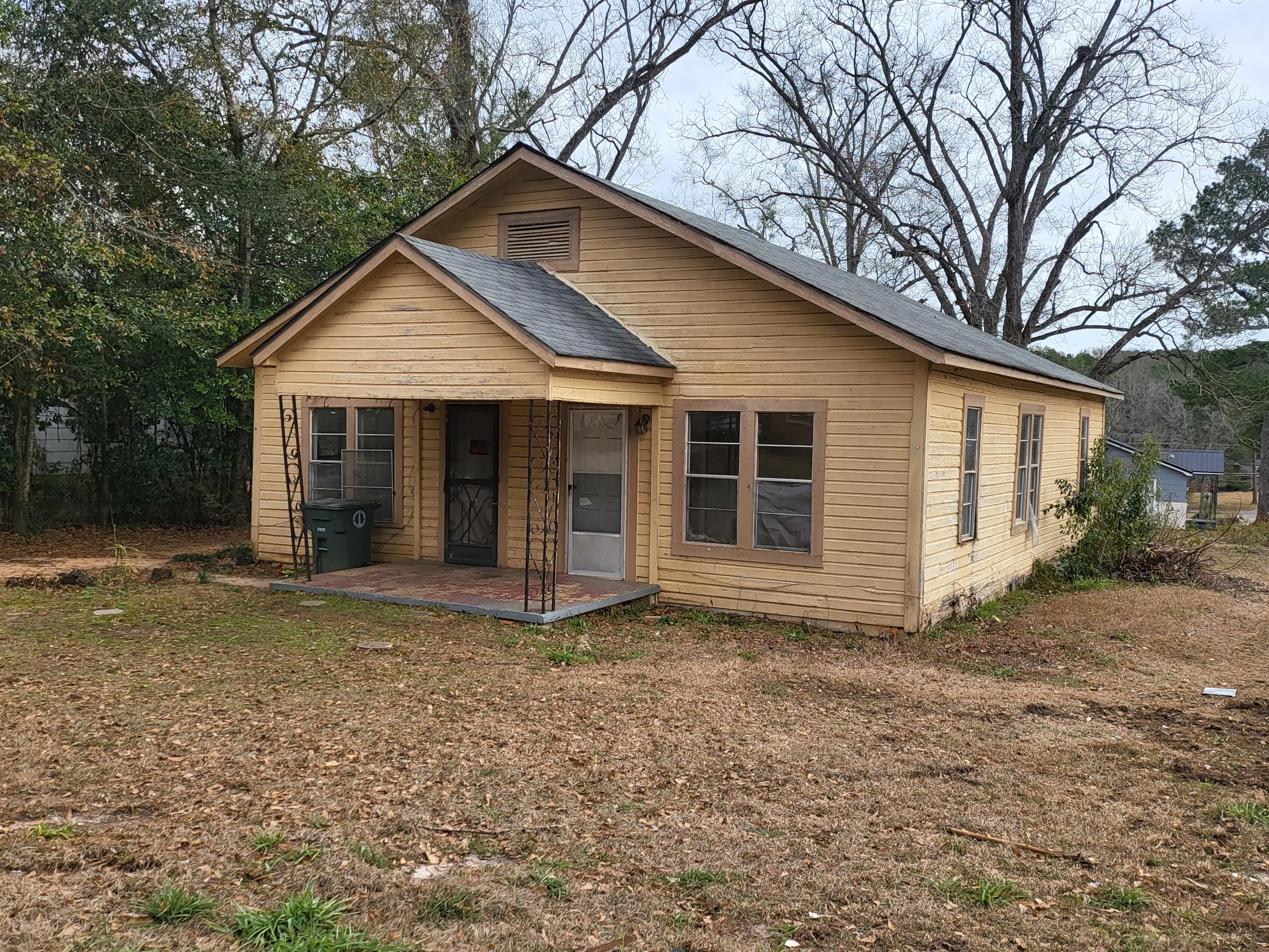 719 Crawford Avenue - 1